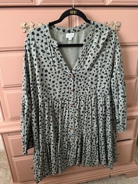 Mud Pie Sage Green Top with Black and Pale Pink Spot Print